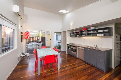 Allure Stradbroke Resort - Hobart Tourism 15