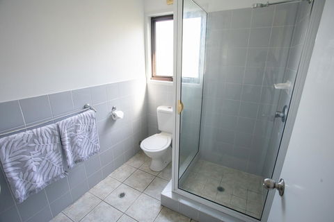 Point Break Beach House - Hobart Tourism 12