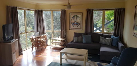 Blue House - Hobart Tourism 6