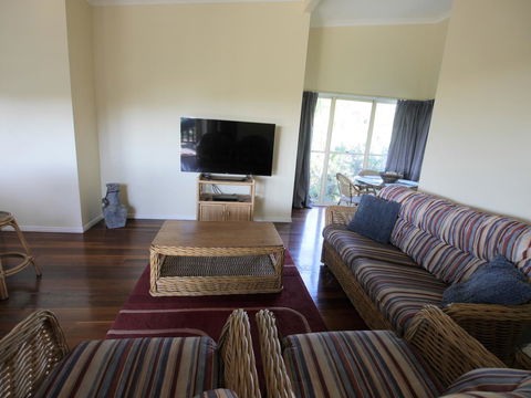 Blue House - Hobart Tourism 16