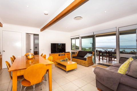 Seychelles Up - Tourism TAS 10