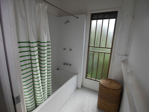 Annie's White House - Hobart Tourism 32