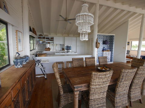 Annie's White House - Hobart Tourism 5