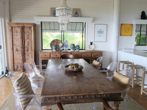 Annie's White House - Hobart Tourism 3
