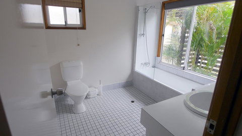 Amity Beach House - Tourism TAS 12