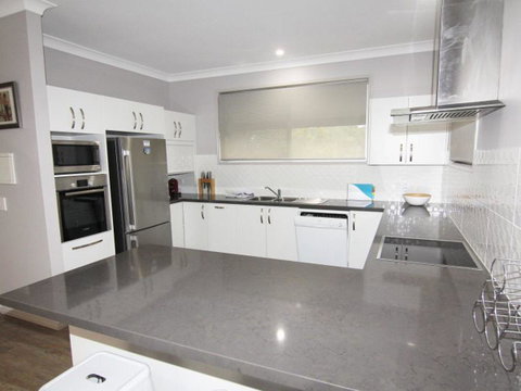 Beachside By Discover Stradbroke - Tourism TAS 6