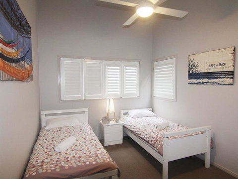 Beachside By Discover Stradbroke - Tourism TAS 3
