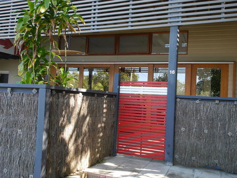 A AAA C-SHACK - Tourism TAS 1