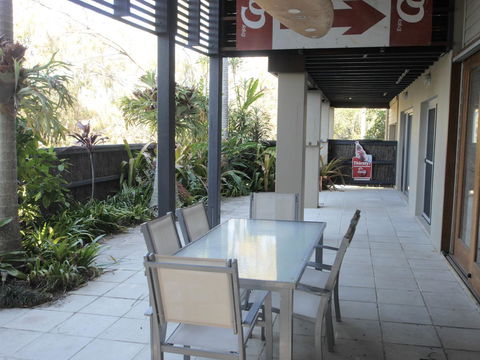 A AAA C-SHACK - Tourism TAS 4