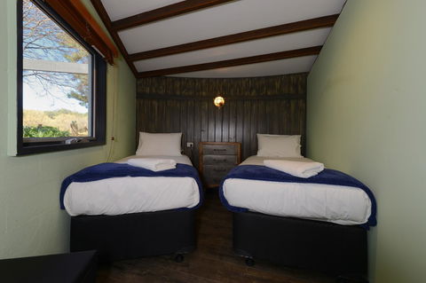 Taylors Bay Cottage - Tourism TAS 10