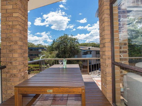 'COLUMBIA VIEWS', 2/9 COLUMBIA CLOSE - AIRCON, WIFI, NETFLIX, VIEWS & BOAT PARKING - Hobart Tourism 2