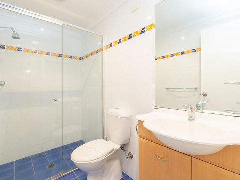 'Dutchies Vista' 1/45 Christmas Bush Ave - Ground Floor Duplex With Stunning Water Views - Hobart Tourism 3