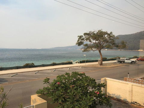 'Mooring Two Upstairs', 23 Shoal Bay Rd - Stunning Views, WIFI, Air Conditioning And Boat Parking - Hobart Tourism 2