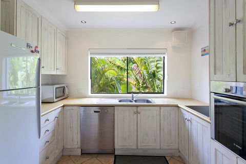 'Pandanus Cove' Apartment 5 - Hobart Tourism 3