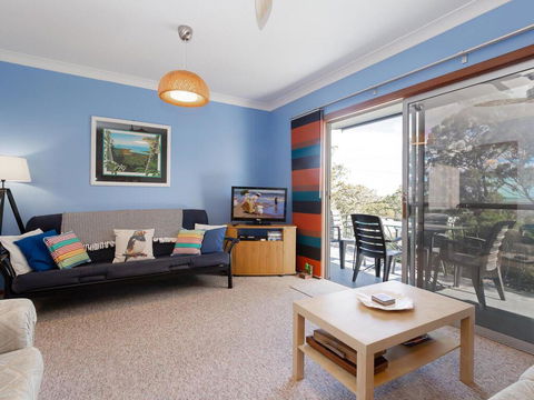 'Rutland', 1/13 Cromarty Road - Pet Friendly, Boat Parking, Water Views, Air Con - Hobart Tourism 3