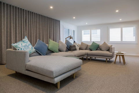 'Salt & Light' Mollymook - Tourism TAS 2