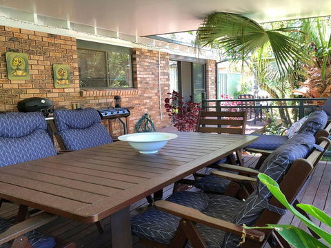 'Sandy Palms' 28 Moorooba Cr - Beautiful Home With Wifi, Air-con And Boat Parking - Hobart Tourism 2