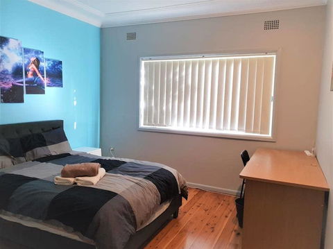 1 Double Quaint Private Room Near Public Bus Transport - SHAREHOUSE - Hobart Tourism 0