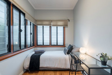 1 Private Single Room In Carramar 1-Minute Walk To Station - SHAREHOUSE - Hobart Tourism 0