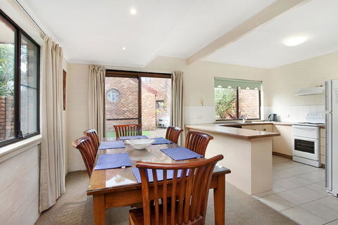 1/63 Shirley Street, Byron Bay - Mango Tree - Hobart Tourism 2