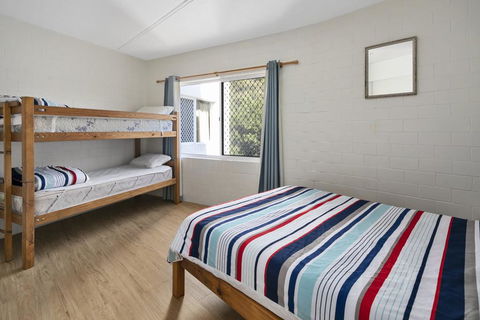 10 The Islander Resort - Hobart Tourism 1
