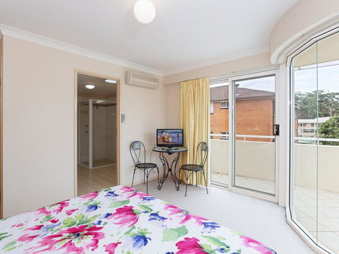 11 'Seashells', 21-23 Magnus Street - Pool, Lift, Aircon - Hobart Tourism 2