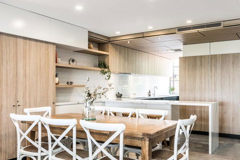 11 James Cook Apartment - Hobart Tourism 3
