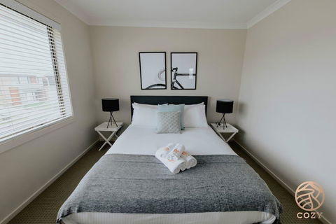 113, Balanchin Street Family Resort In Point Cook - Tourism TAS 1