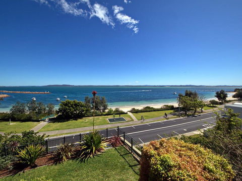 12 'Kiah', 53 Victoria Pde - Panoramic Water Views In The Heart Of Nelson Bay - Hobart Tourism 0