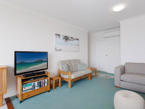 12 'Ocean Shores', 27 Weatherly Cl - Waterfront Unit With Sensational Water Views, WIFI & Air Conditioning - Hobart Tourism 2