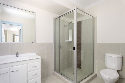 12 Ibis Court - Highset Beach House With Natural Bushland Gardens And Covered Decks - Hobart Tourism 2