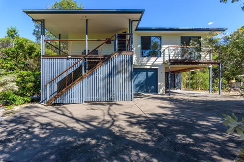 12 Ibis Court - Highset Beach House With Natural Bushland Gardens And Covered Decks - Hobart Tourism 0