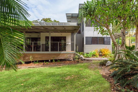 12 Naiad Court- Pool, Sleeps 8, Close To Beach - Hobart Tourism 1