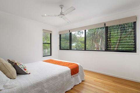 12 Naiad Court- Pool, Sleeps 8, Close To Beach - Hobart Tourism 0