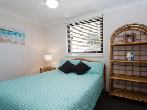 13 'Carindale', 19 Dowling Street - Large Ground Floor Unit With Pool & Tennis Court - Hobart Tourism 1
