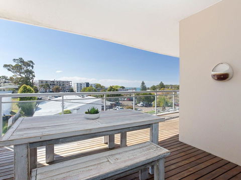 13 'Cote D'Azur', 61 Donald Street - Lovely Unit With Air Con, Pool, Lift And WiFi - Hobart Tourism 3