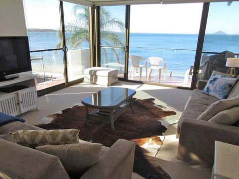 13 'Harbourside', 3-7 Soldiers Point Road - Fantastic Waterfront Unit - Hobart Tourism 0