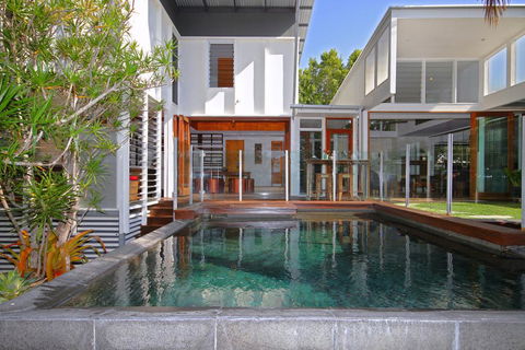13 Ann Street, Coolum Beach, Pet Friendly, Linen Included - Hobart Tourism 0