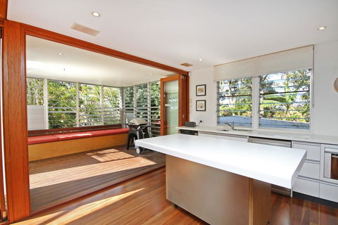 13 Ann Street, Coolum Beach, Pet Friendly, Linen Included - Hobart Tourism 2