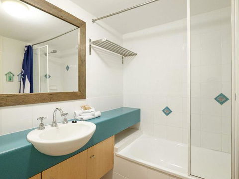 13 Pt Lookout Beach Resort - Hobart Tourism 1