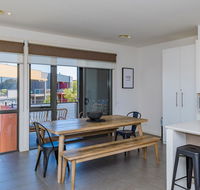 13 Shore Place - Hobart Tourism