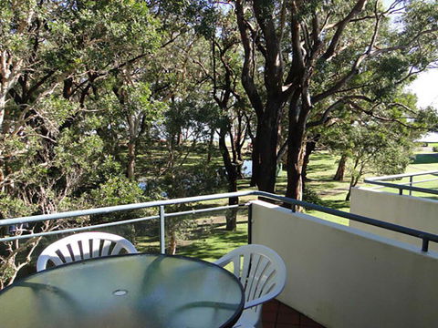 13' Mistral Court', 17 Mistral Close - Walk Across To Little Beach! - Hobart Tourism 1