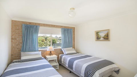 143 Mitchell Pde - Magnificent Outlook - Tourism TAS 2