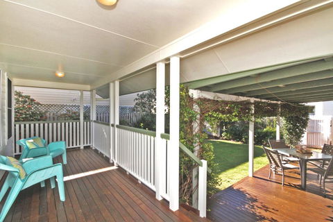 16 Beachway Pde, Marcoola: Linen Incl, WiFi, Pet Friendly, A/Cond. 500 BOND - Tourism TAS 2