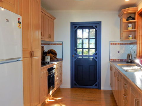 164 Mitchell Pde - Spectacular Views - Tourism TAS 3
