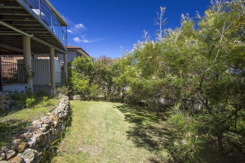 17 Canberra Crescent - Prestige Views At Burrill Lake - Hobart Tourism 2