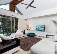 18A Childe Street Belongil Beach - Belongil Beach Pavilion House - Hobart Tourism
