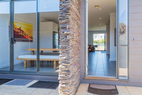 19 Coast Drive - Tourism TAS 3
