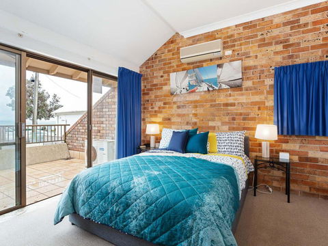 2 'Yachtsman Rest', 37 Victoria Parade - Foxtel, Aircon, Waterviews - Hobart Tourism 1