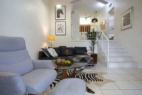 2 Bedroom Close To CBD - Tourism TAS 0